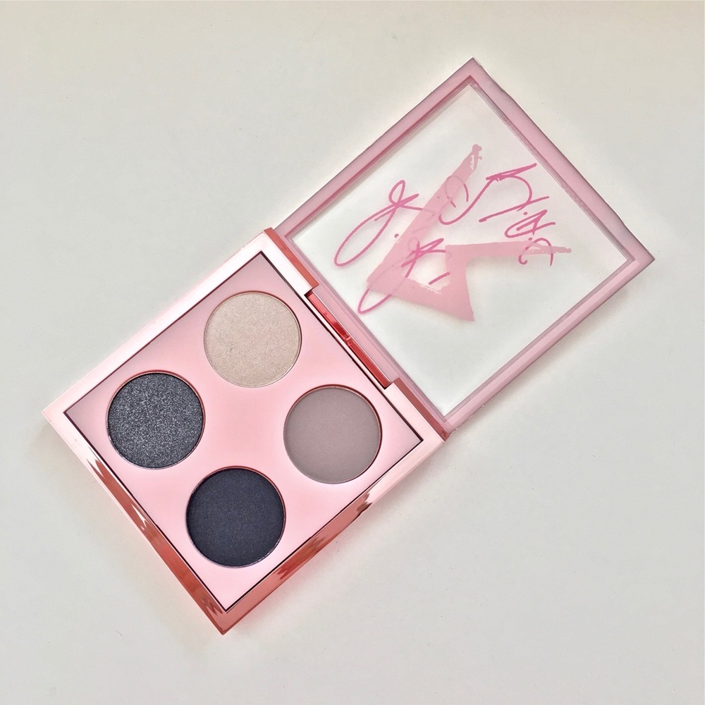 vintage MAC RIRI RIHANNA SMOKEY PALETTE SMOKED COCOA LIMITED EDITION VHTF